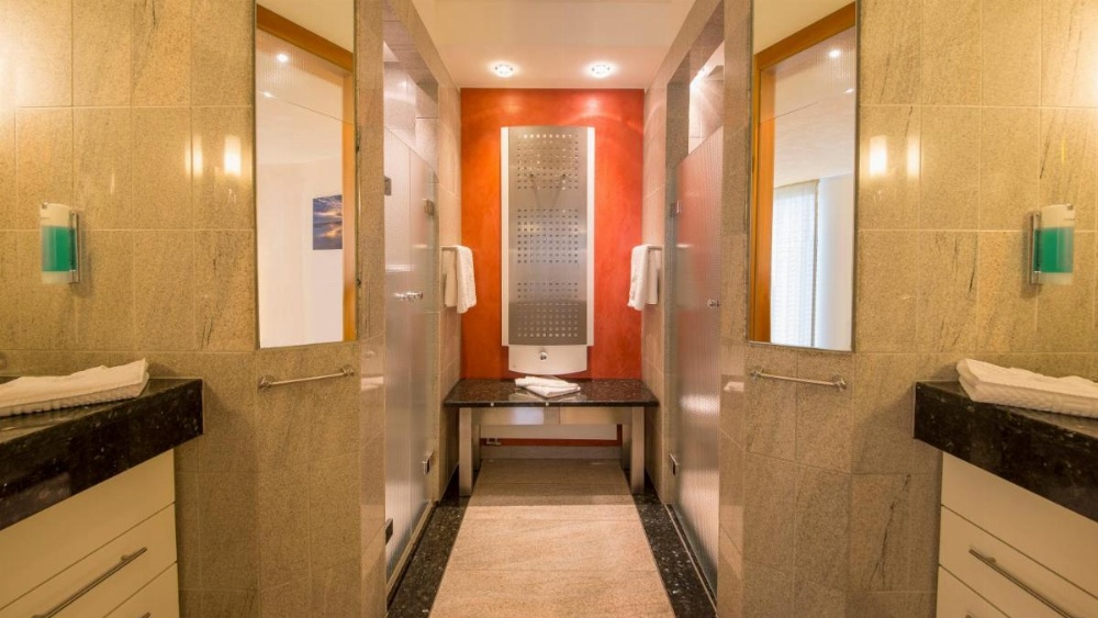 Room image 2